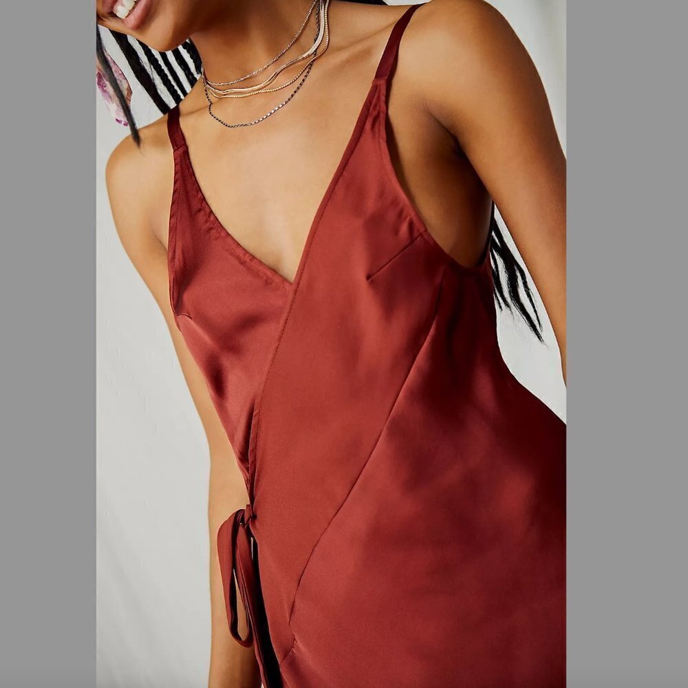 Women's S Intimately FP Like Me Or Love Me Slip Silky DeepV Neck Side Tie Close - Picture 3 of 9